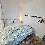 Διαμέρισμα Loft Paisible Avec Vue Sur La Tour Eiffel *