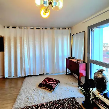 Διαμέρισμα Loft Paisible Avec Vue Sur La Tour Eiffel *