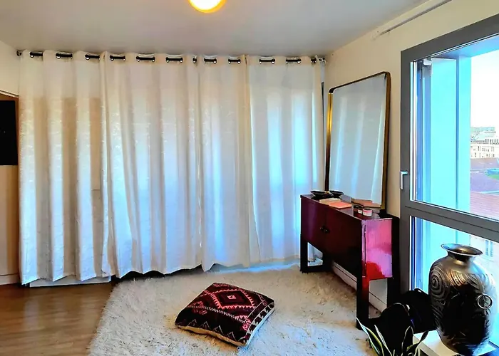 شقة Loft Paisible Avec Vue Sur La Tour Eiffel *