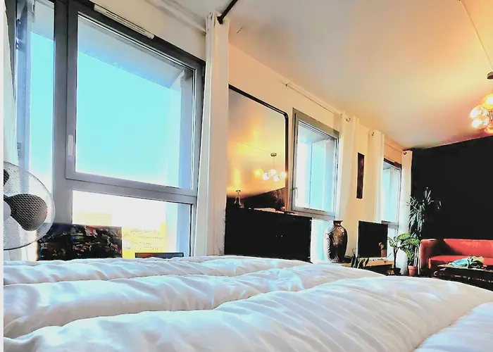 Loft Paisible Avec Vue Sur La Tour Eiffel شقة *